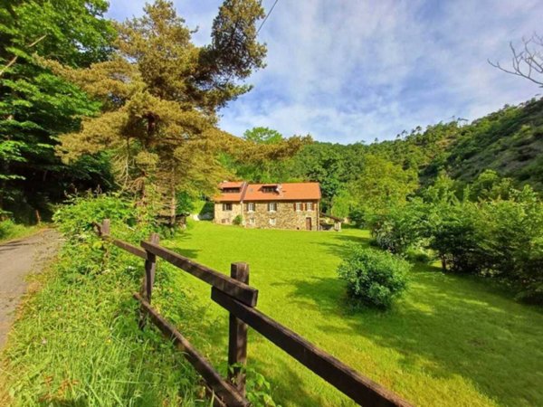 casa indipendente in vendita a Pontinvrea in zona Ferriera