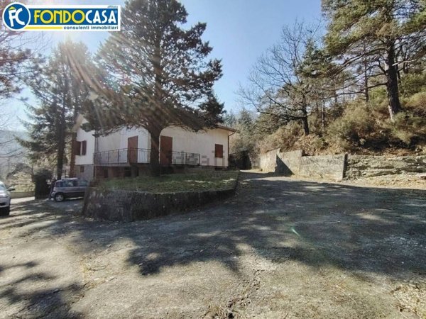 casa indipendente in vendita a Pontinvrea