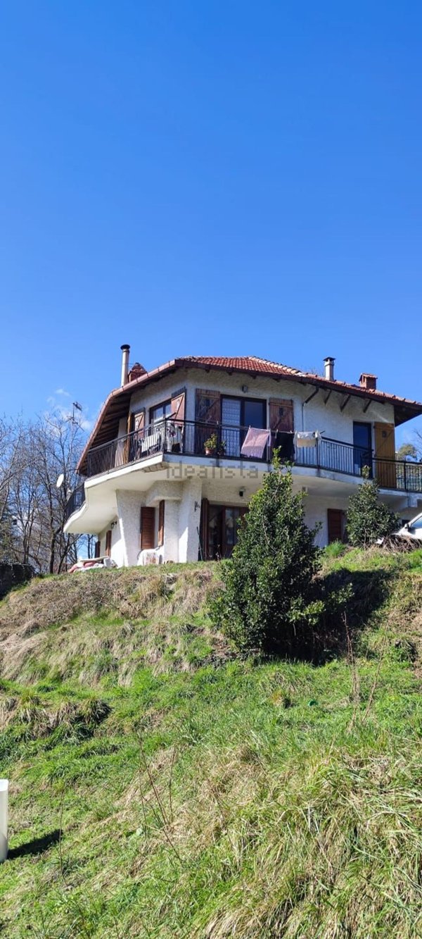 casa indipendente in vendita a Pontinvrea