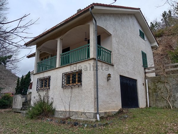 casa indipendente in vendita a Pontinvrea