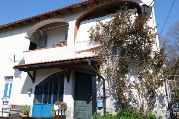 casa indipendente in vendita a Pontinvrea