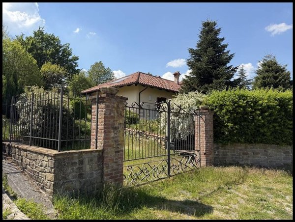 casa indipendente in vendita a Pontinvrea