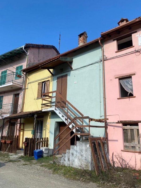 casa indipendente in vendita a Pontinvrea