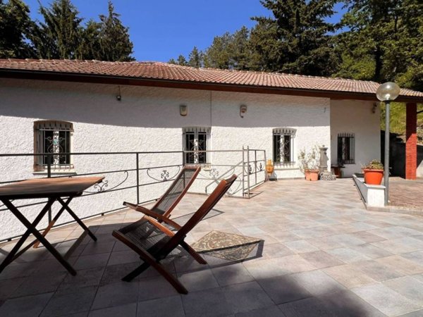 casa indipendente in vendita a Pontinvrea in zona Ferriera