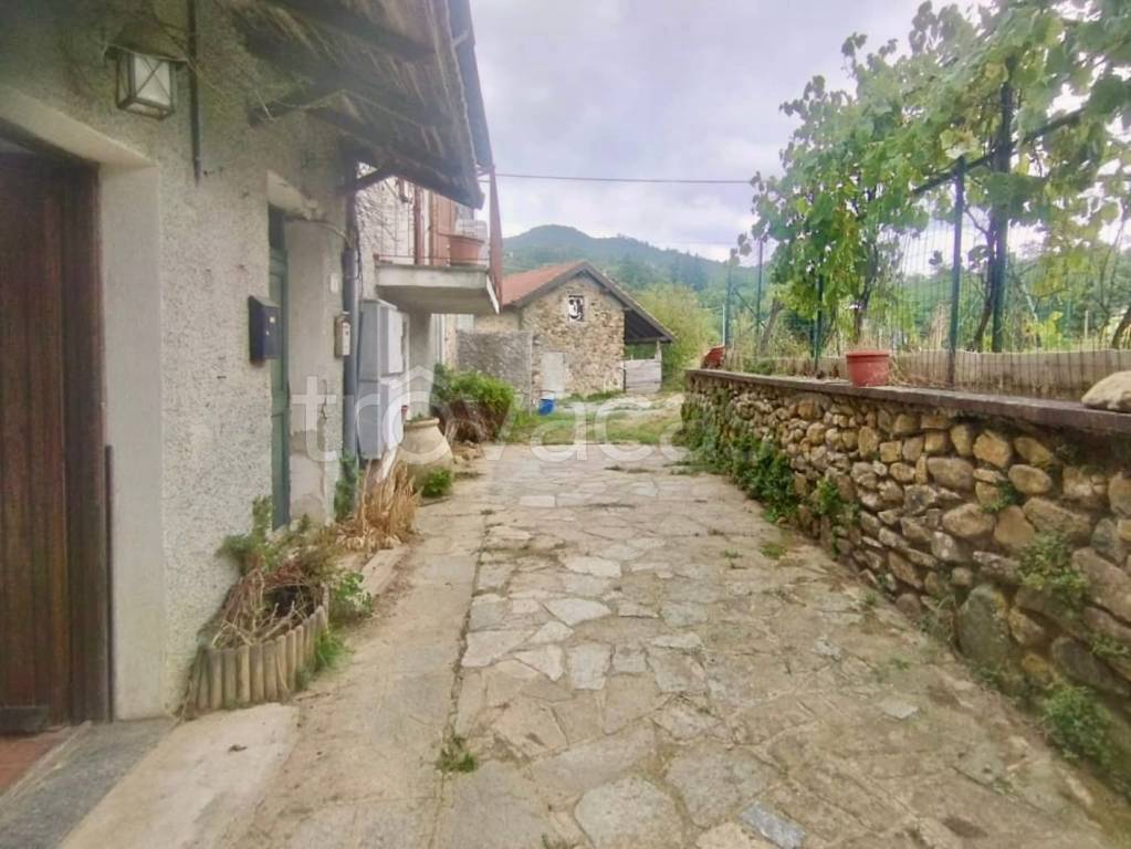 appartamento in vendita a Pontinvrea