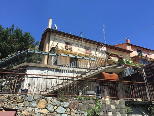 casa indipendente in vendita a Quiliano