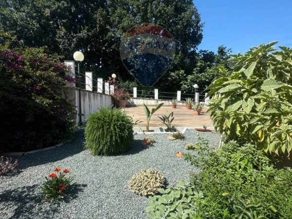 casa indipendente in vendita a Quiliano