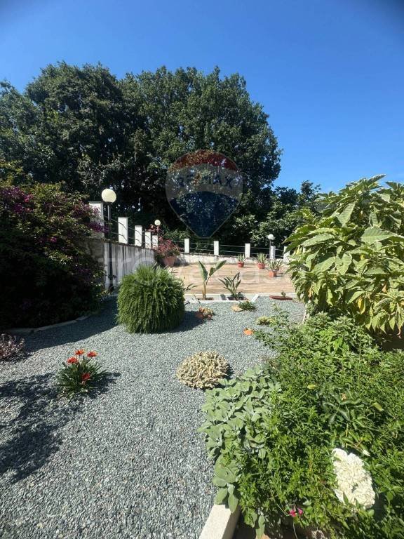 casa indipendente in vendita a Quiliano