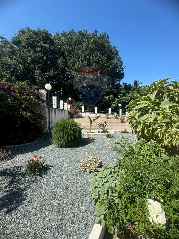 casa indipendente in vendita a Quiliano