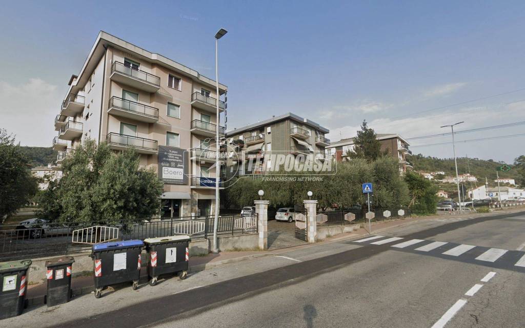 locale commerciale in vendita a Quiliano