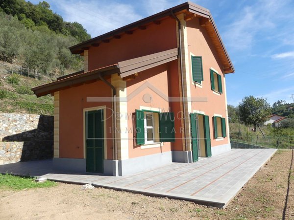 casa indipendente in vendita a Quiliano