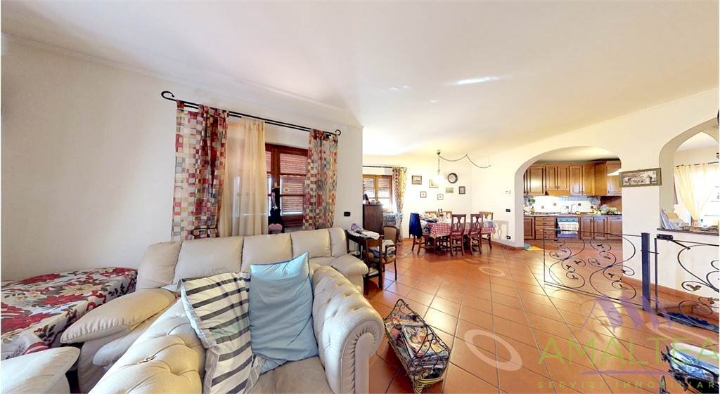 casa indipendente in vendita a Quiliano in zona Roviasca
