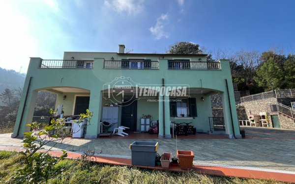 casa indipendente in vendita a Quiliano