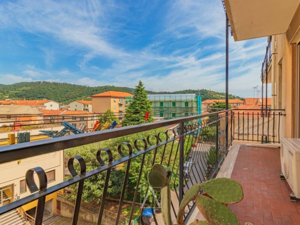 appartamento in vendita a Quiliano in zona Valleggia