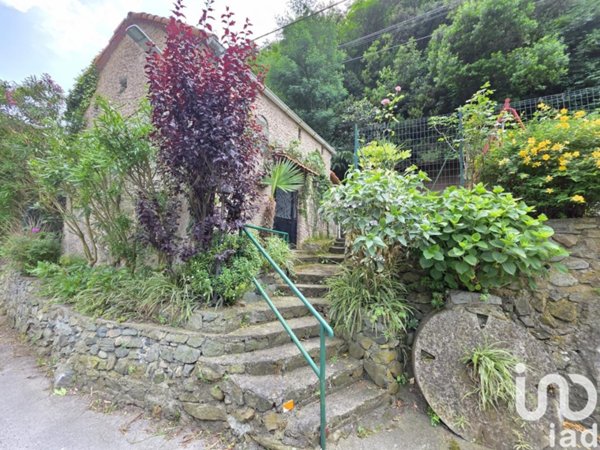 casa indipendente in vendita a Quiliano