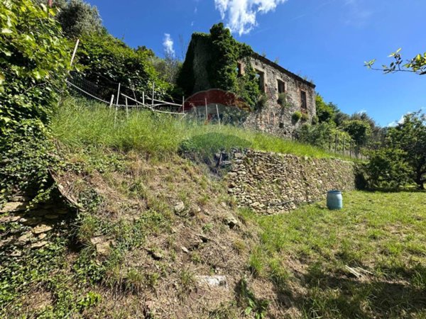casa indipendente in vendita a Quiliano