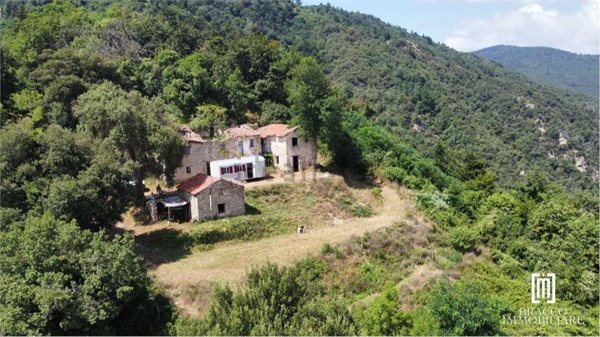 casale in vendita a Quiliano