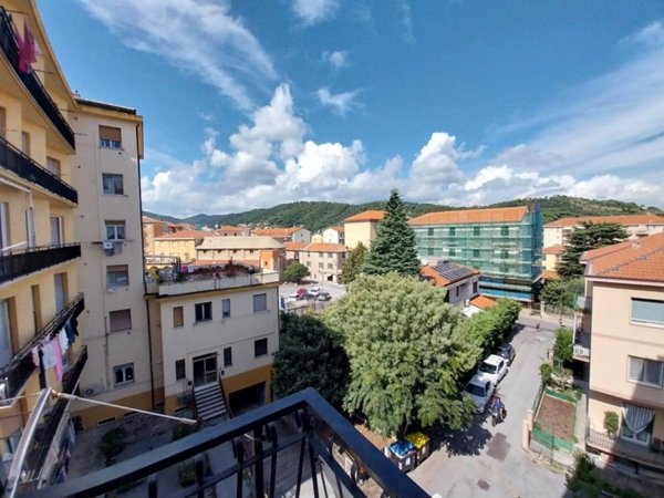 appartamento in vendita a Quiliano in zona Valleggia