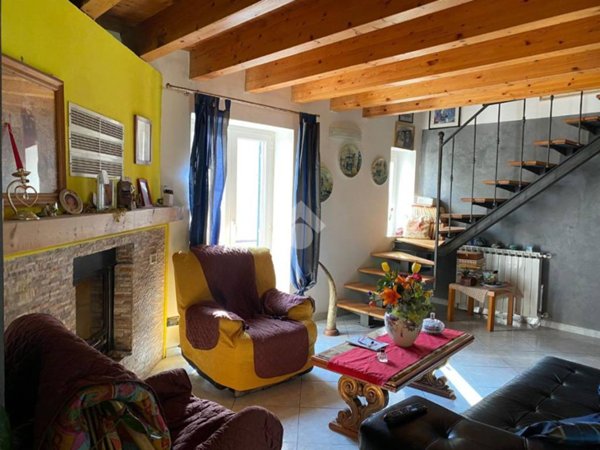 casa indipendente in vendita a Quiliano