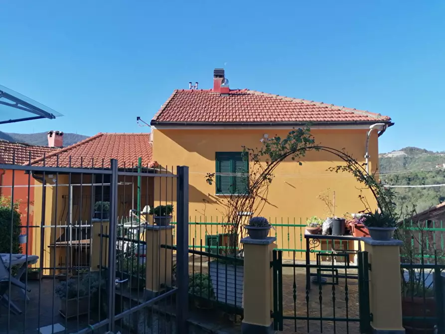 casa indipendente in vendita a Quiliano in zona Cadibona