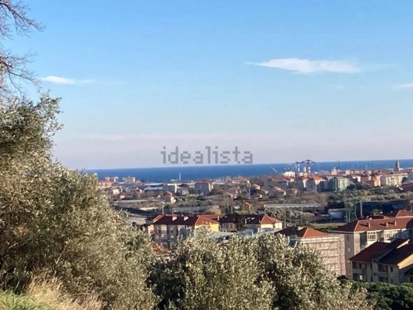 terreno edificabile in vendita a Quiliano