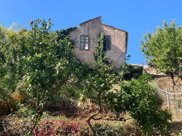 casa indipendente in vendita a Quiliano