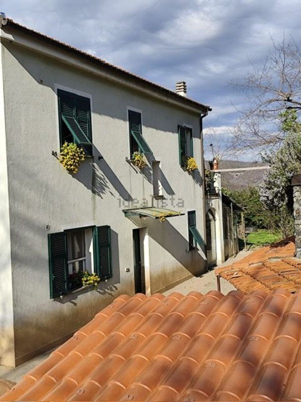 casa indipendente in vendita a Quiliano