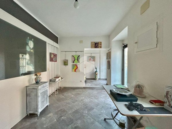 negozio in vendita a Quiliano in zona Cadibona