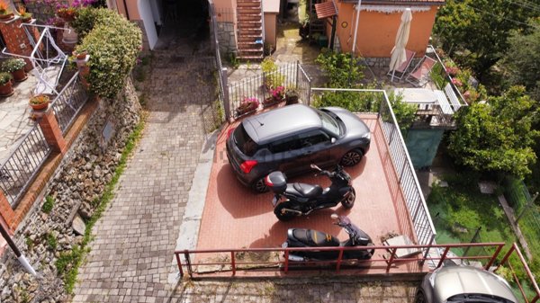 appartamento in vendita a Quiliano in zona Roviasca