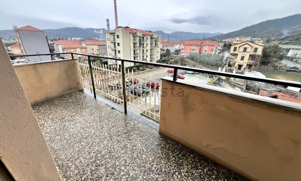 appartamento in vendita a Quiliano in zona Valleggia