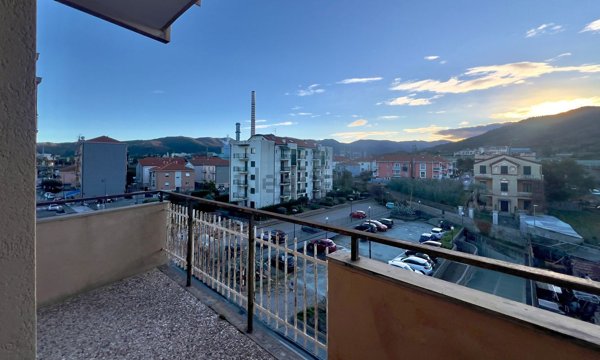 appartamento in vendita a Quiliano in zona Valleggia