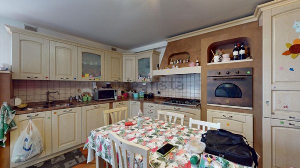 casa indipendente in vendita a Quiliano in zona Roviasca