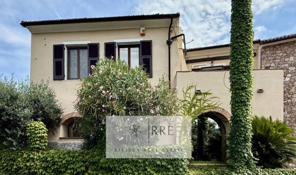 casa indipendente in vendita a Quiliano