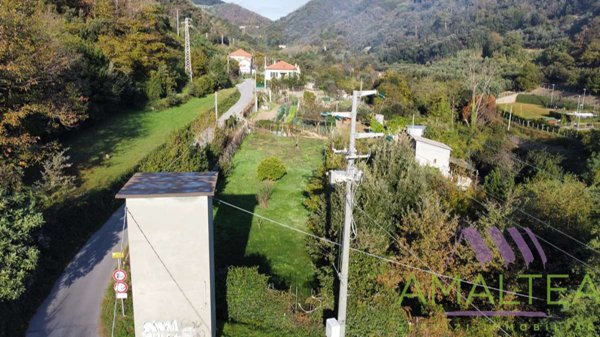 locale di sgombero in vendita a Quiliano