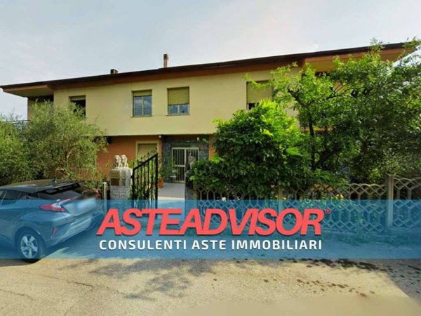 casa indipendente in vendita a Quiliano