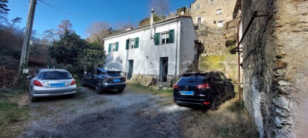 casa indipendente in vendita a Quiliano