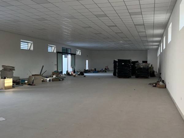 capannone in vendita a Quiliano