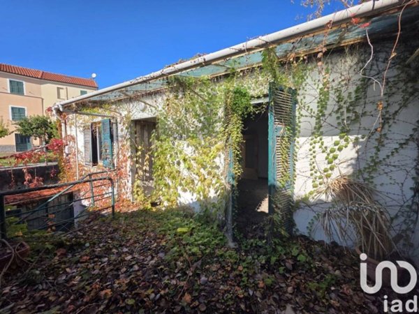 casale in vendita a Quiliano
