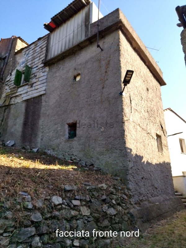 casale in vendita a Quiliano in zona Cadibona