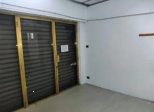 negozio in vendita a Quiliano