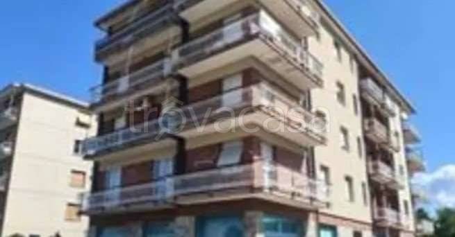 negozio in vendita a Quiliano in zona Valleggia