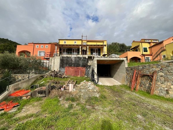 casa indipendente in vendita a Quiliano