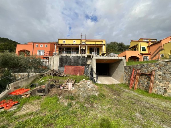 casa indipendente in vendita a Quiliano