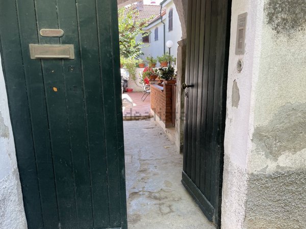 appartamento in vendita a Quiliano in zona Valleggia