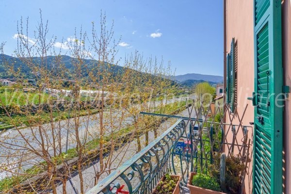 appartamento in vendita a Quiliano in zona Valleggia