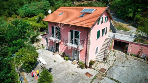 casa indipendente in vendita a Quiliano