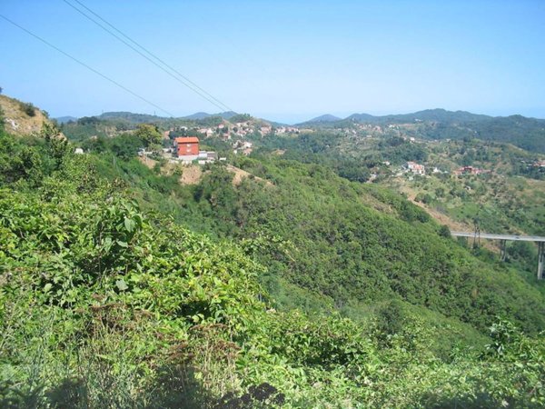 intera palazzina in vendita a Quiliano in zona Cadibona