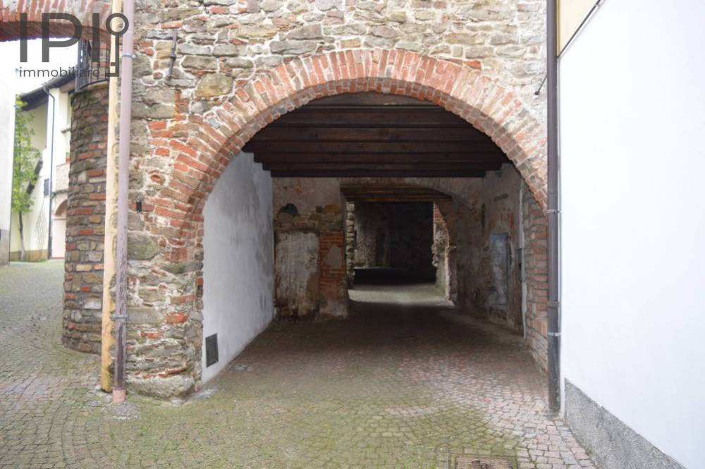 casa indipendente in vendita a Roccavignale in zona Strada