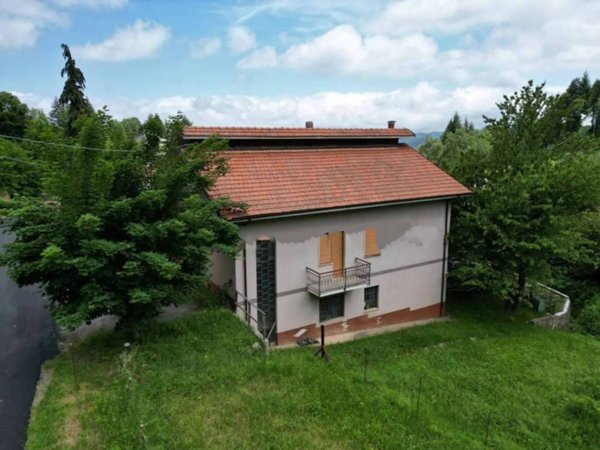 casa indipendente in vendita a Roccavignale in zona Camponuovo