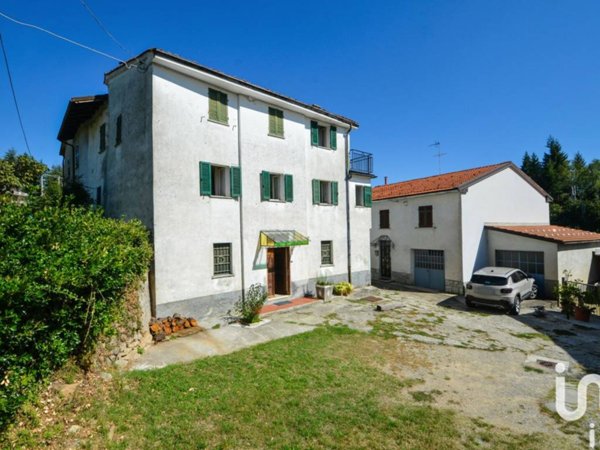 casa indipendente in vendita a Roccavignale in zona Camponuovo